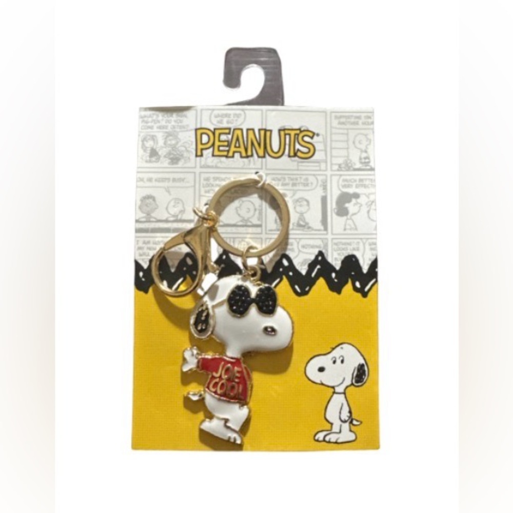 Peanuts Snoopy joe cool Keychain with Red and Black Highlights